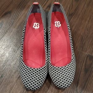 Betabrand starting block heels